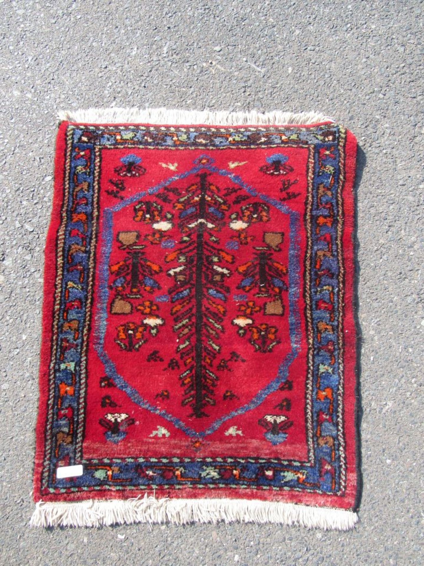 Antiker Teppich rotgrundig Orientteppich ca.64x87cm