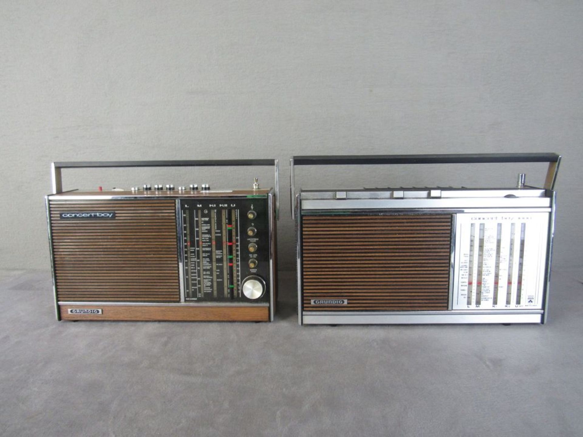 Zwei Kofferradios Grundig Concertboy Länge:37cm und 39cm