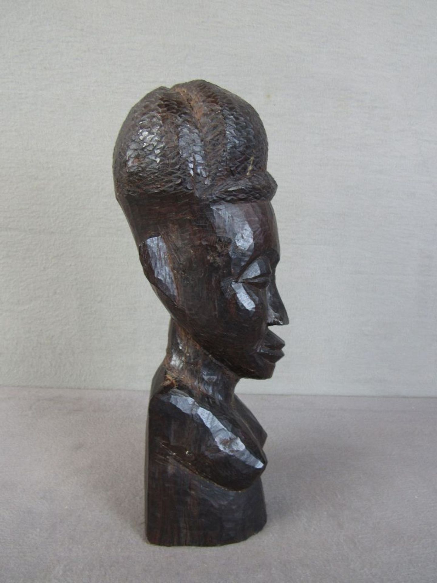 Schöne afrikanische Holzfigur Hartholz 31,5cm hoch - Bild 2 aus 4