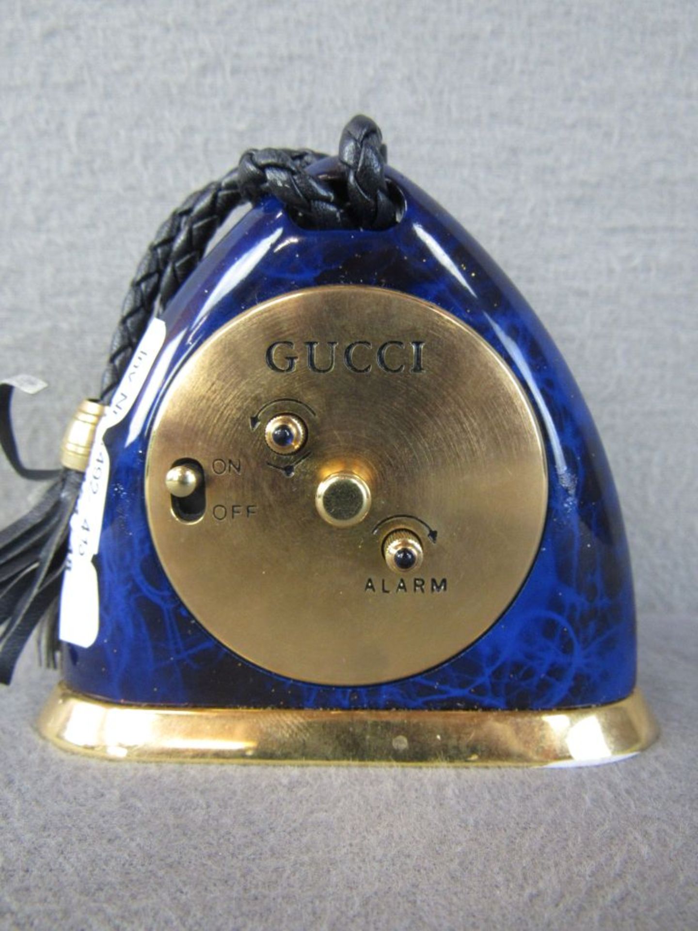 Kleine Reiseuhr Designeruhr Gucci original mit Modellnummer Höhe:8,5cm Breite:10cm - Image 3 of 6