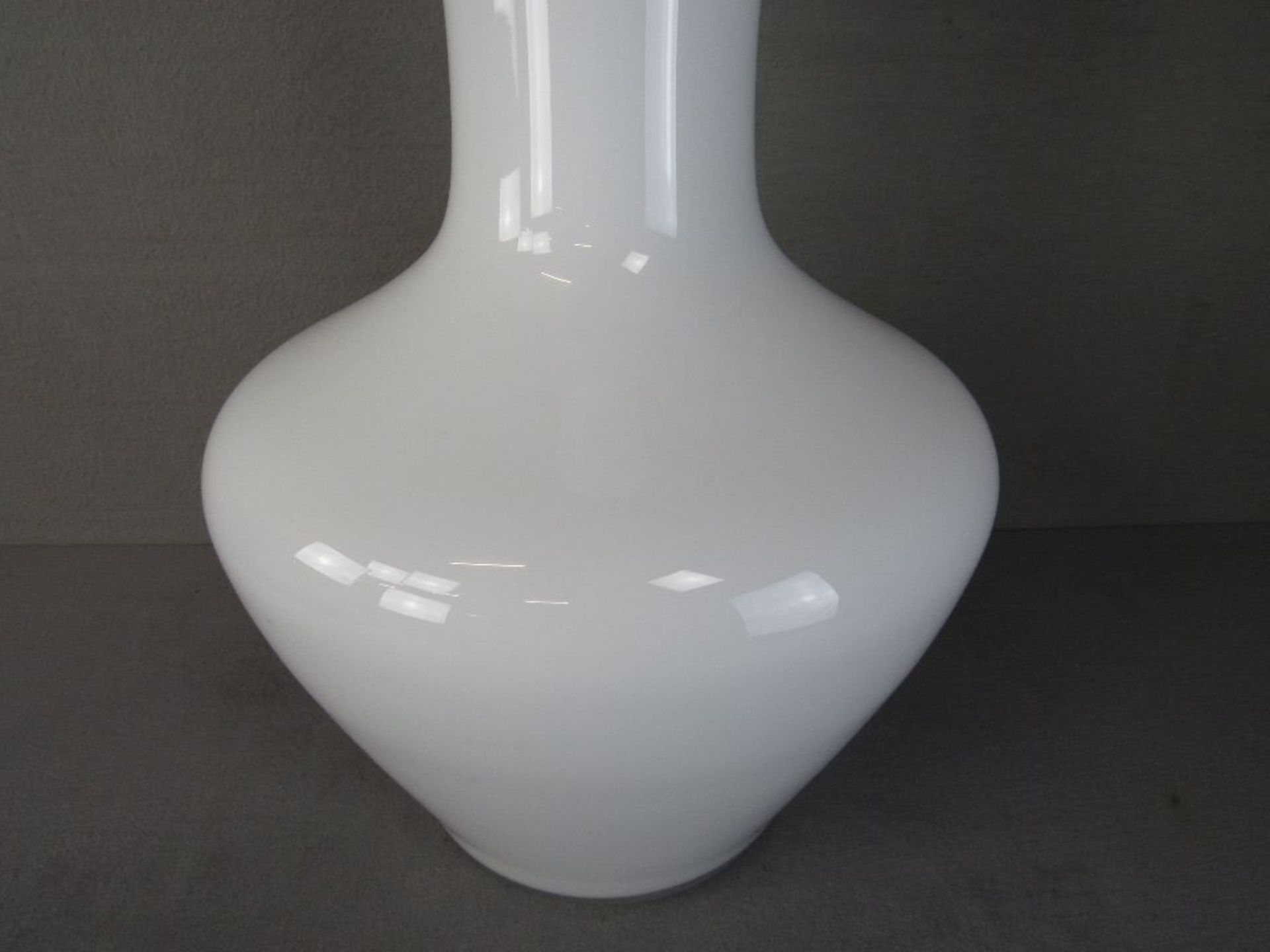 Große Glas Bodenvase Weiß Höhe:86cm - Image 2 of 3