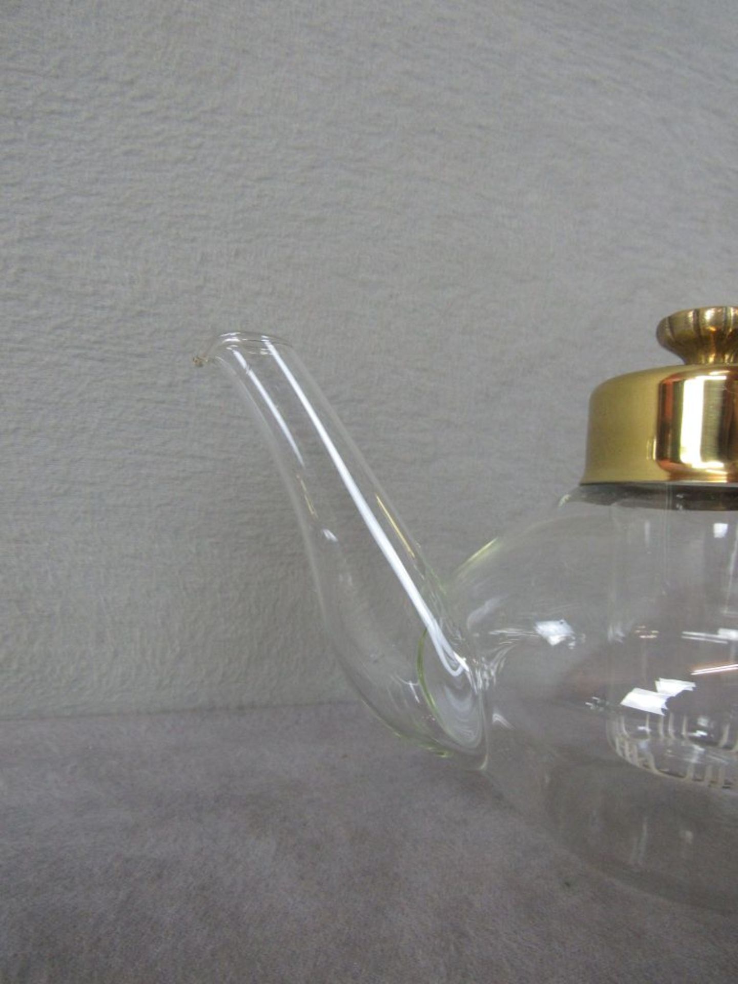 Jenaer Glas Teekanne mit Einsatz wohl Wagenfeld Höhe:14,5cm Breite:27cm Fassungsvermögen: 1 Liter - Image 3 of 8