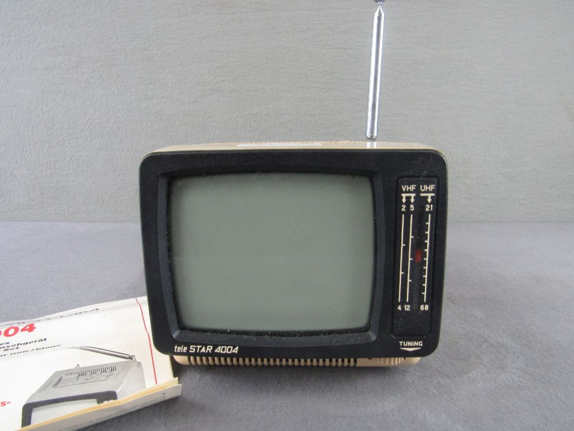 Vintage tragbarer Fernseher 70er Jahre Telestar 4004 mit original Anleitung - Bild 2 aus 5
