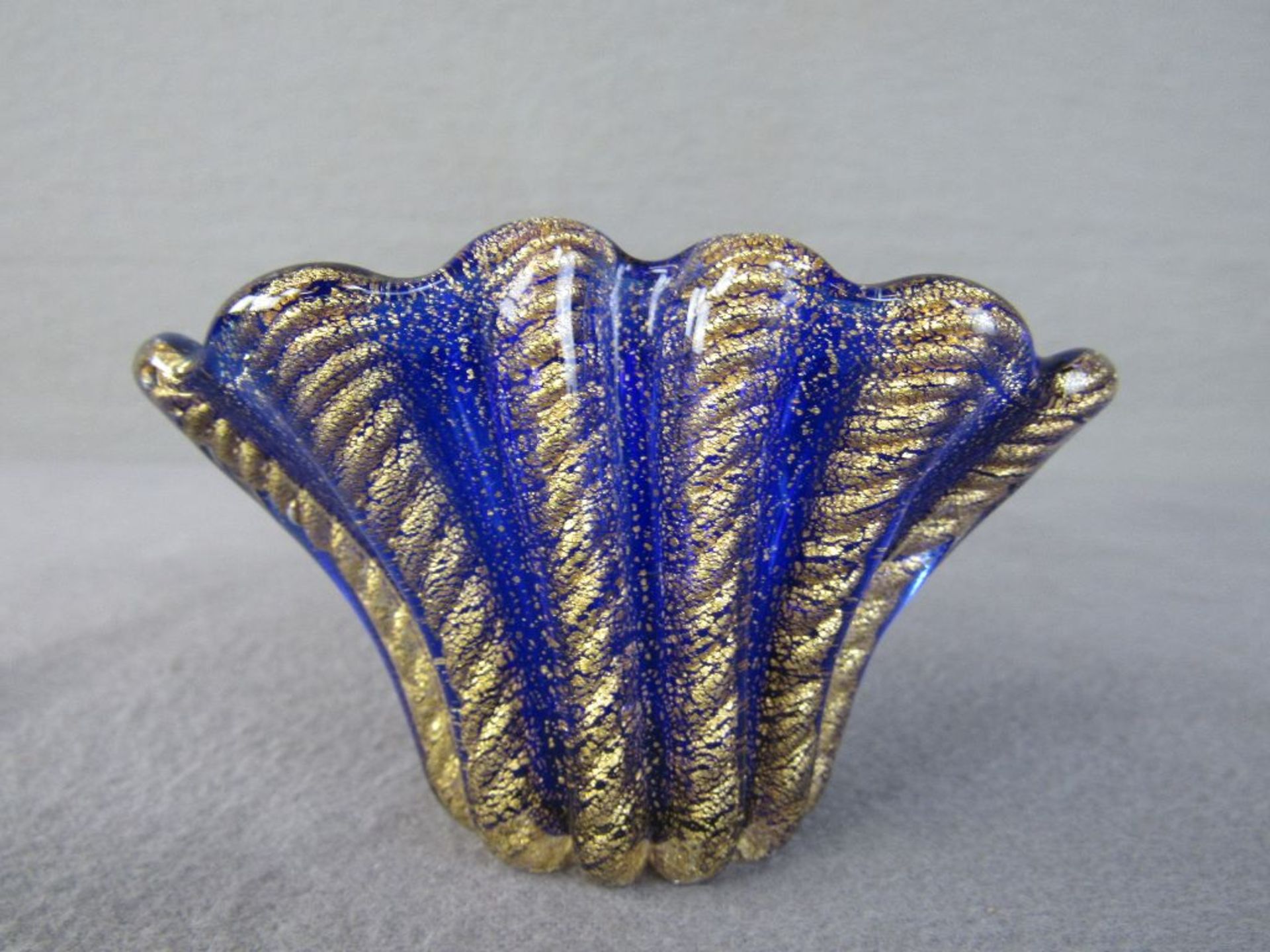 Kleine Italienische Taschentuchvase Goldflitter um 1900 10,5x6,5cm