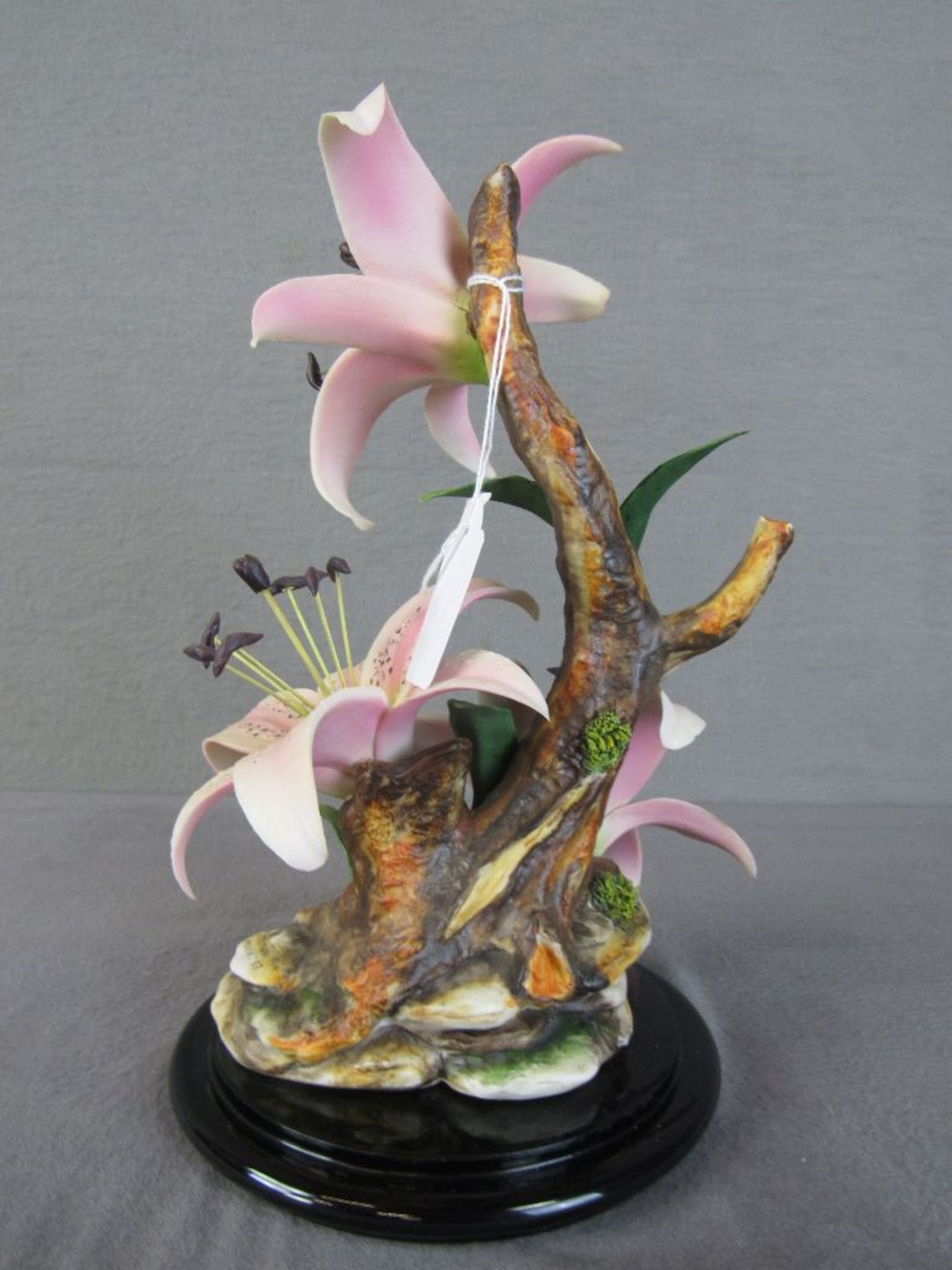 Skulptur Blume sehr deteil getreu gearbeitet Bisquitporzellan minimale Beschädigungen können - Image 4 of 5