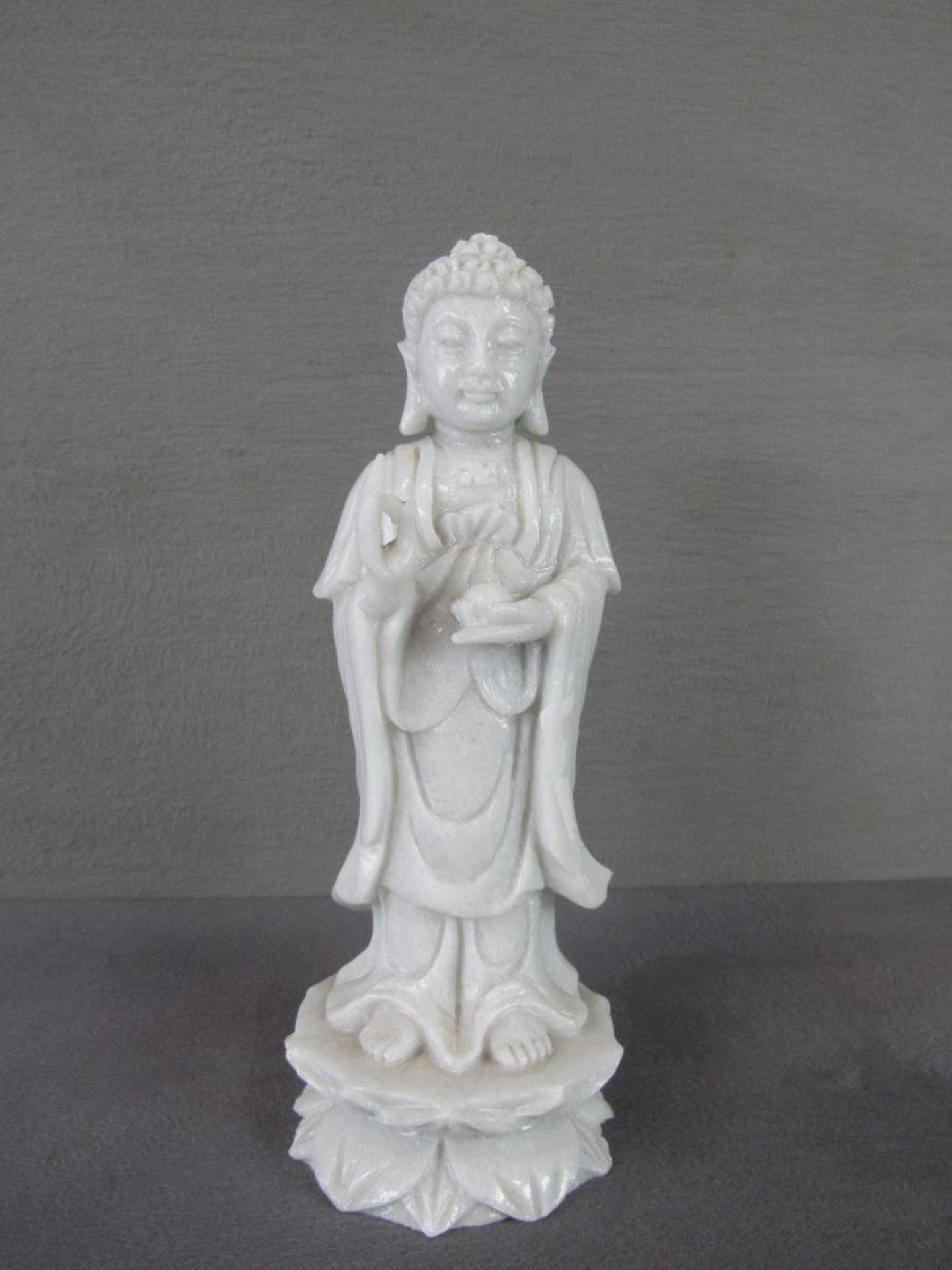 Buddhaskulptur handgearbeitet Vietnam Marmor kein Guß auf der Brust mit HK Höhe:32cm