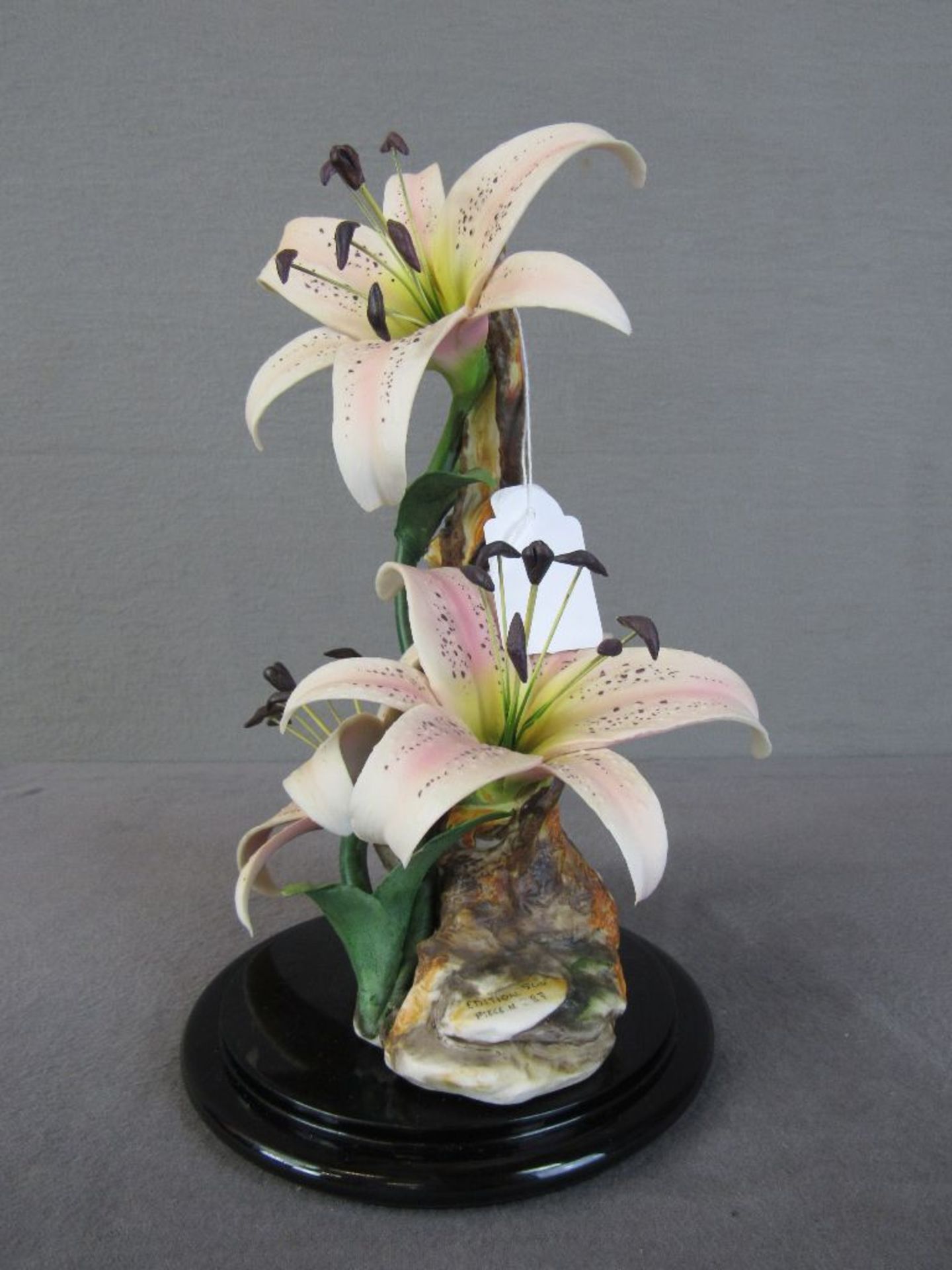 Skulptur Blume sehr deteil getreu gearbeitet Bisquitporzellan minimale Beschädigungen können - Bild 3 aus 5