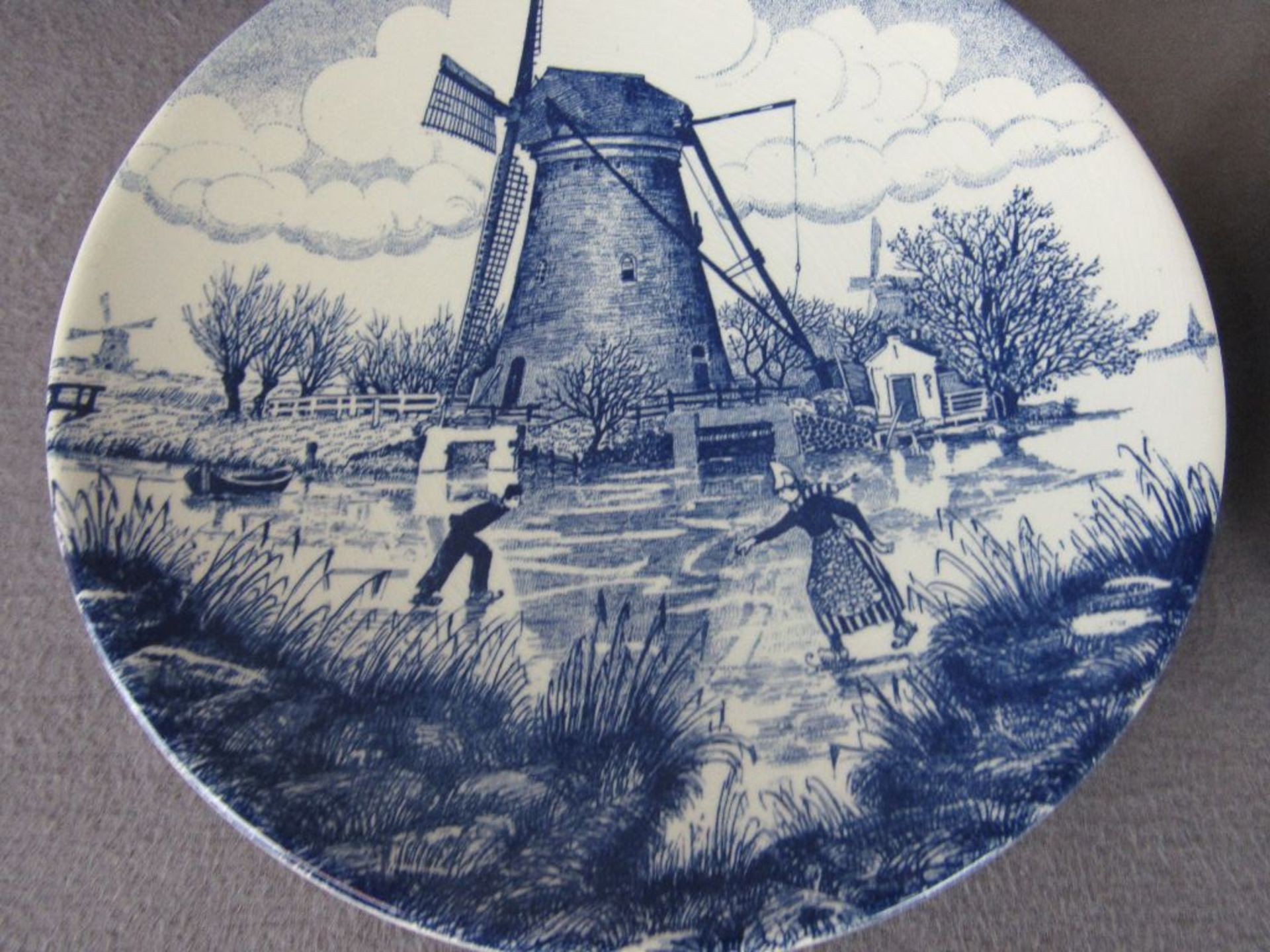 Wandteller Konvolut diverse Hersteller teilweise Delft Holland hier:sechs Stück 21 cm Durchmesser - Bild 6 aus 7