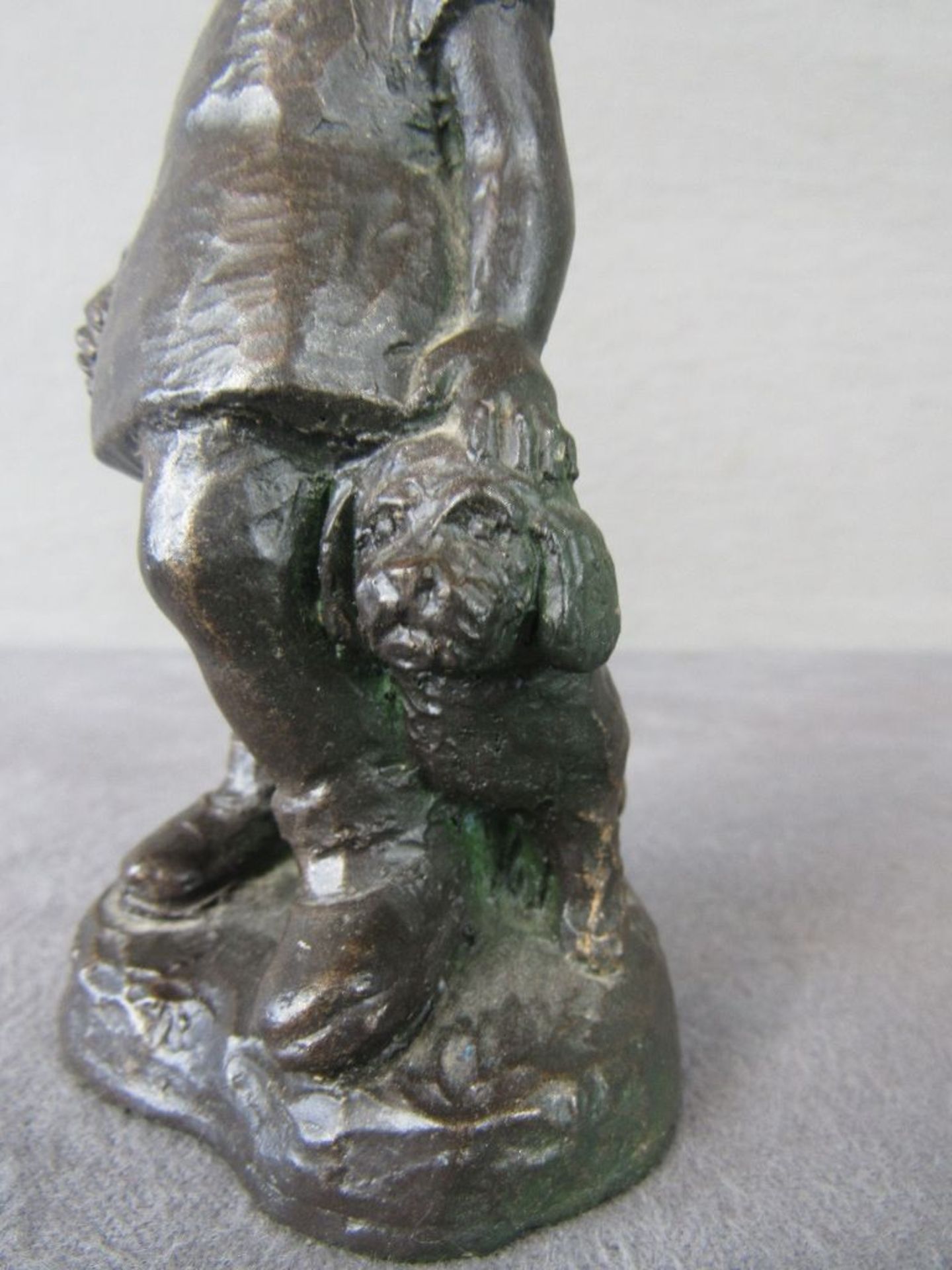 Skulptur Mädchen mit Hund unleserlich monogrammiert Guß 16cm hoch - Image 2 of 5