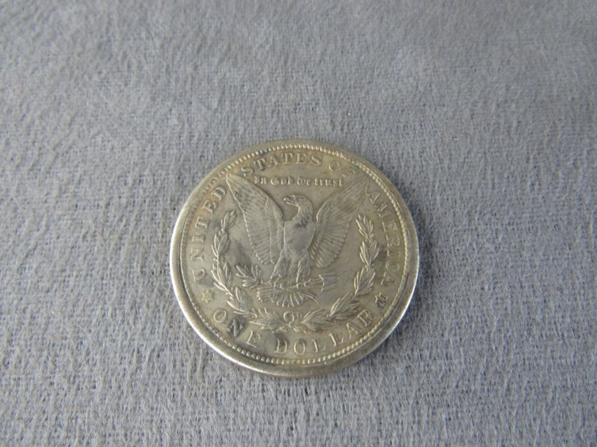 Konvolut von drei Silbermünzen Silberdollar und Halbdollar - Image 7 of 7