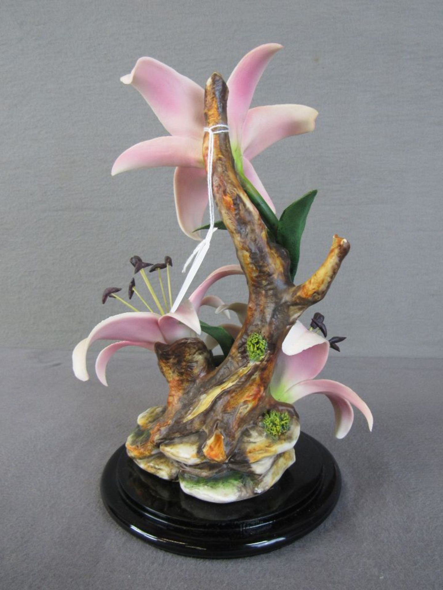 Skulptur Blume sehr deteil getreu gearbeitet Bisquitporzellan minimale Beschädigungen können - Image 5 of 5