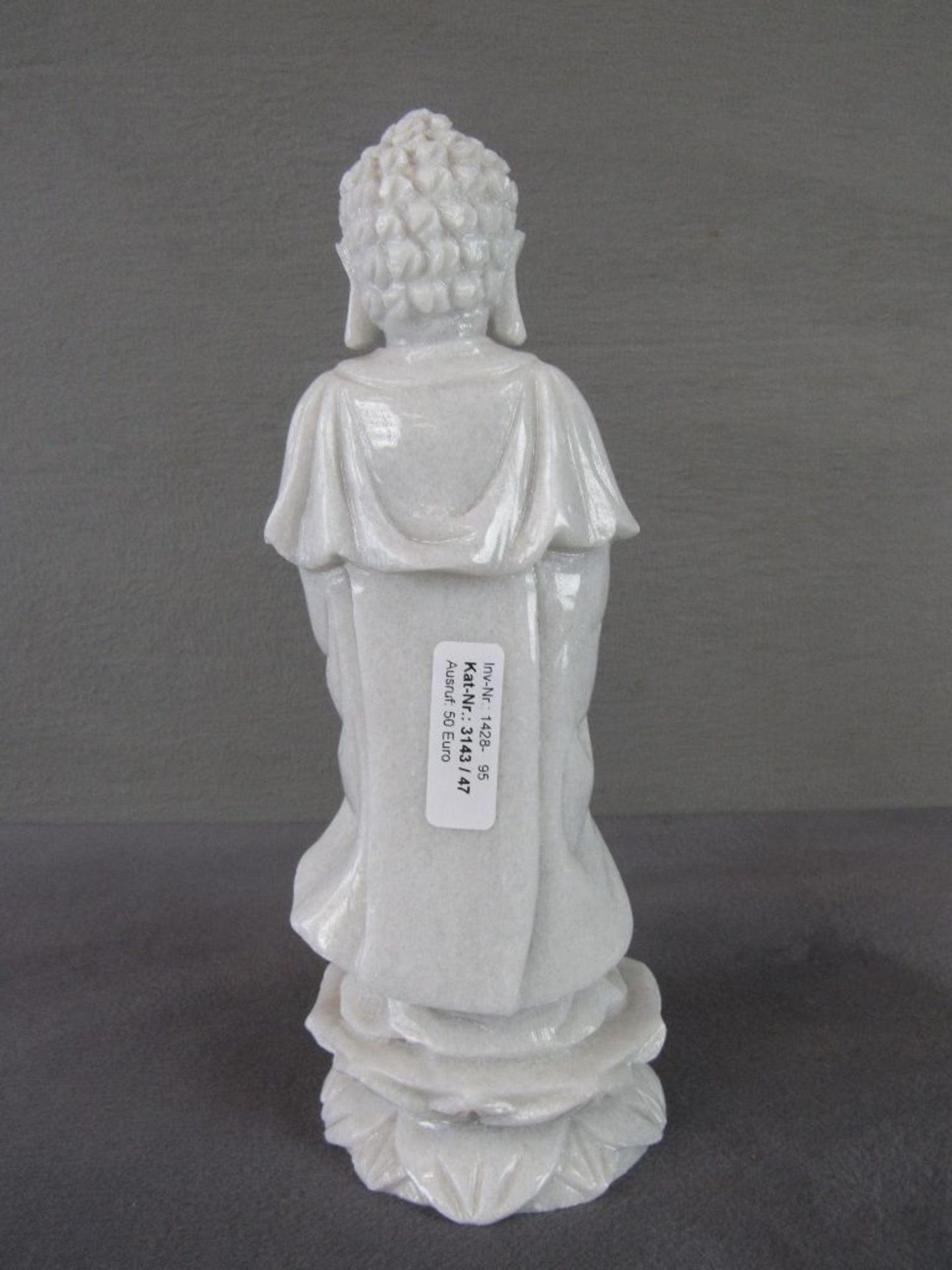 Buddhaskulptur handgearbeitet Vietnam Marmor kein Guß auf der Brust mit HK Höhe:32cm - Image 6 of 9