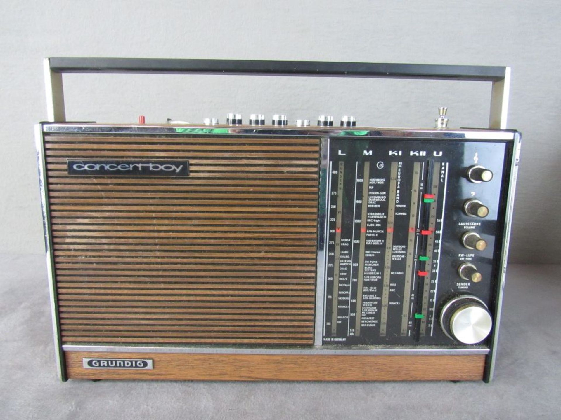 Zwei Kofferradios Grundig Concertboy Länge:37cm und 39cm - Bild 2 aus 6