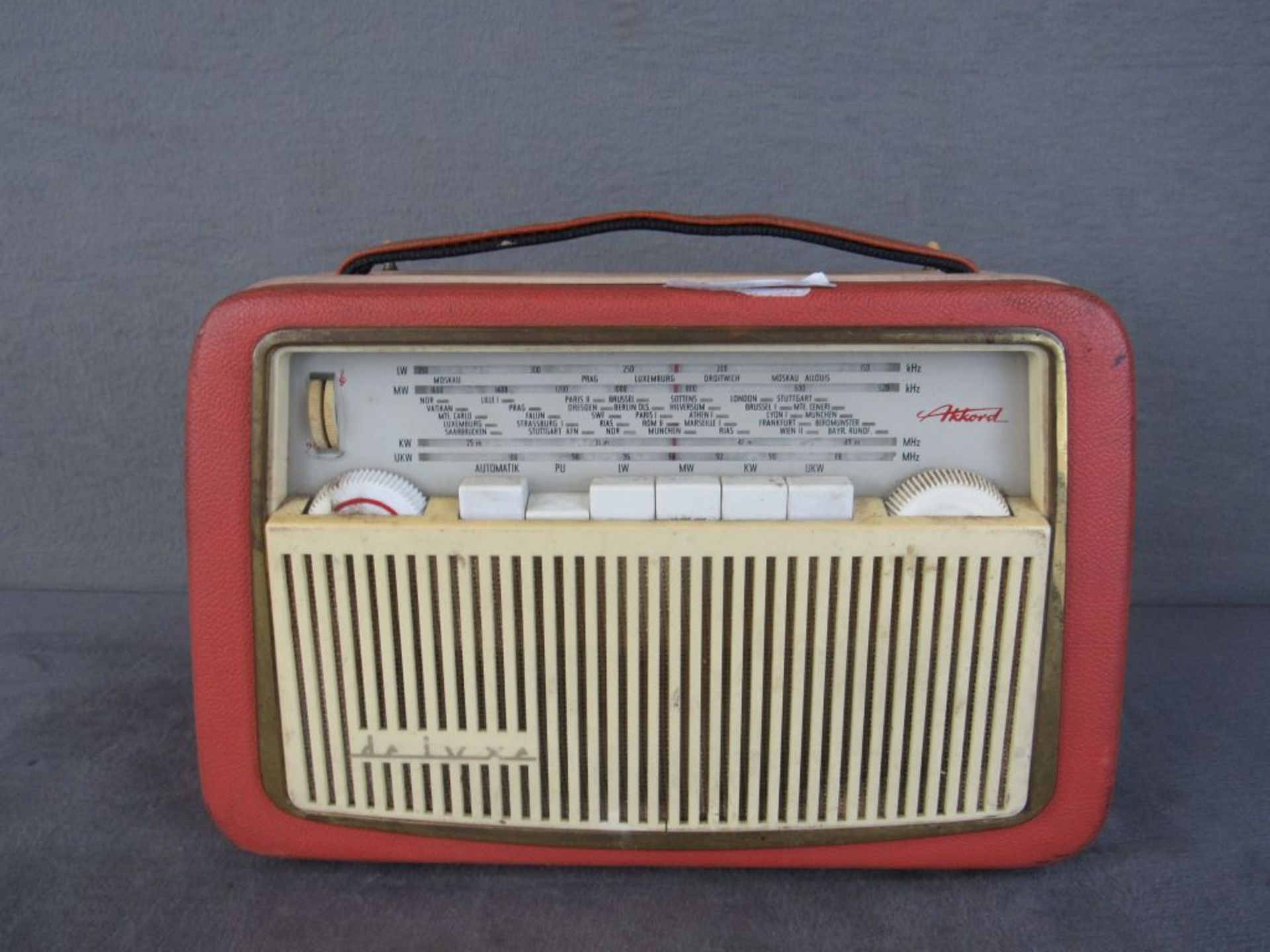Seltenes Kofferradio Akkord Pinguin 50er Jahre ca.32x22x11cm