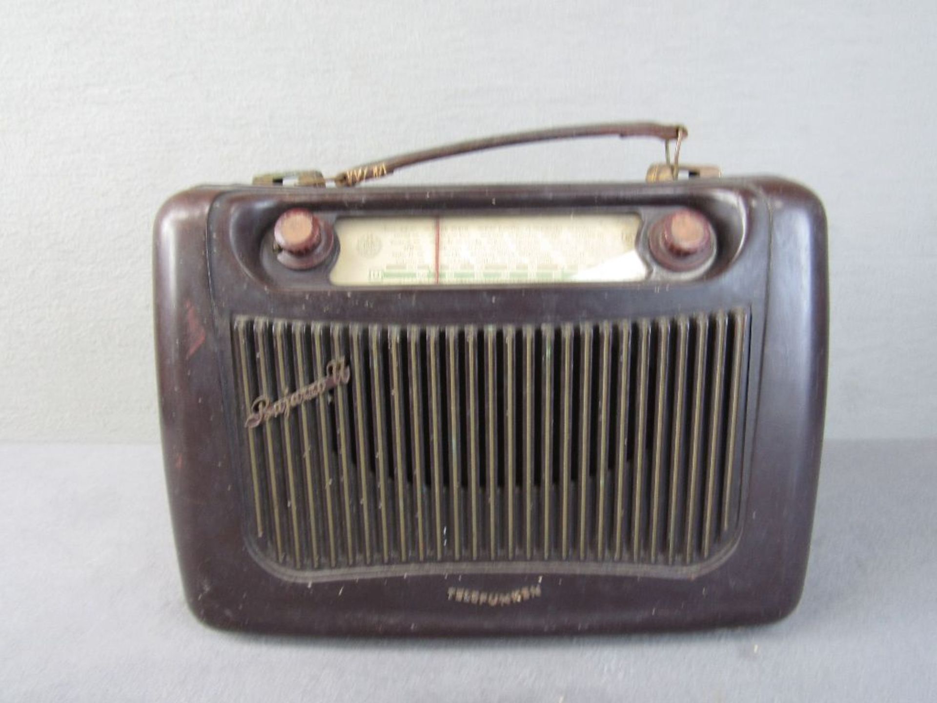 Antikes Kofferradio Bakelitgehäuse Telefunken Bajatso 32x24cm