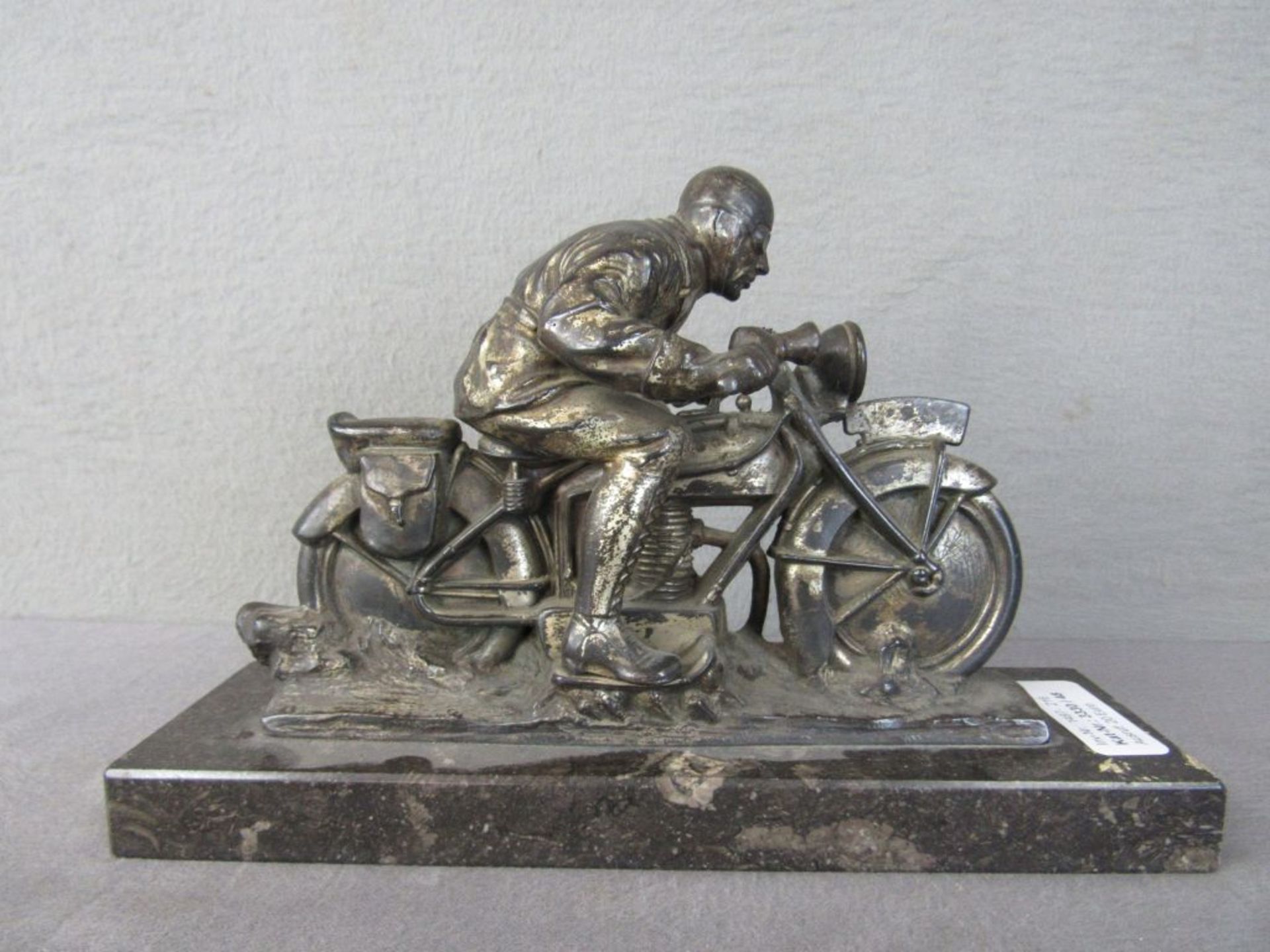 Skulptur Metall auf Marmorplinte Motorradfahrer 30er Jahre Länge:26cm - Image 4 of 7