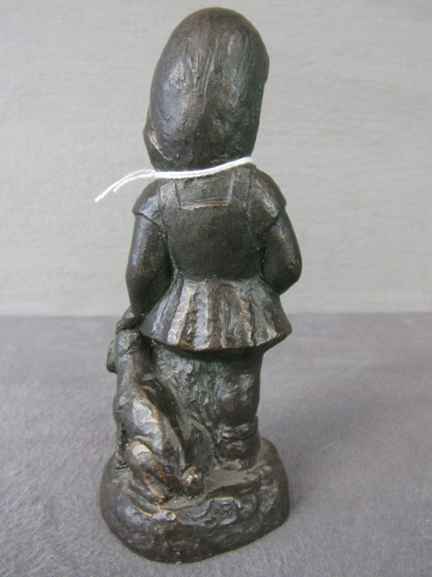 Skulptur Mädchen mit Hund unleserlich monogrammiert Guß 16cm hoch - Image 3 of 5