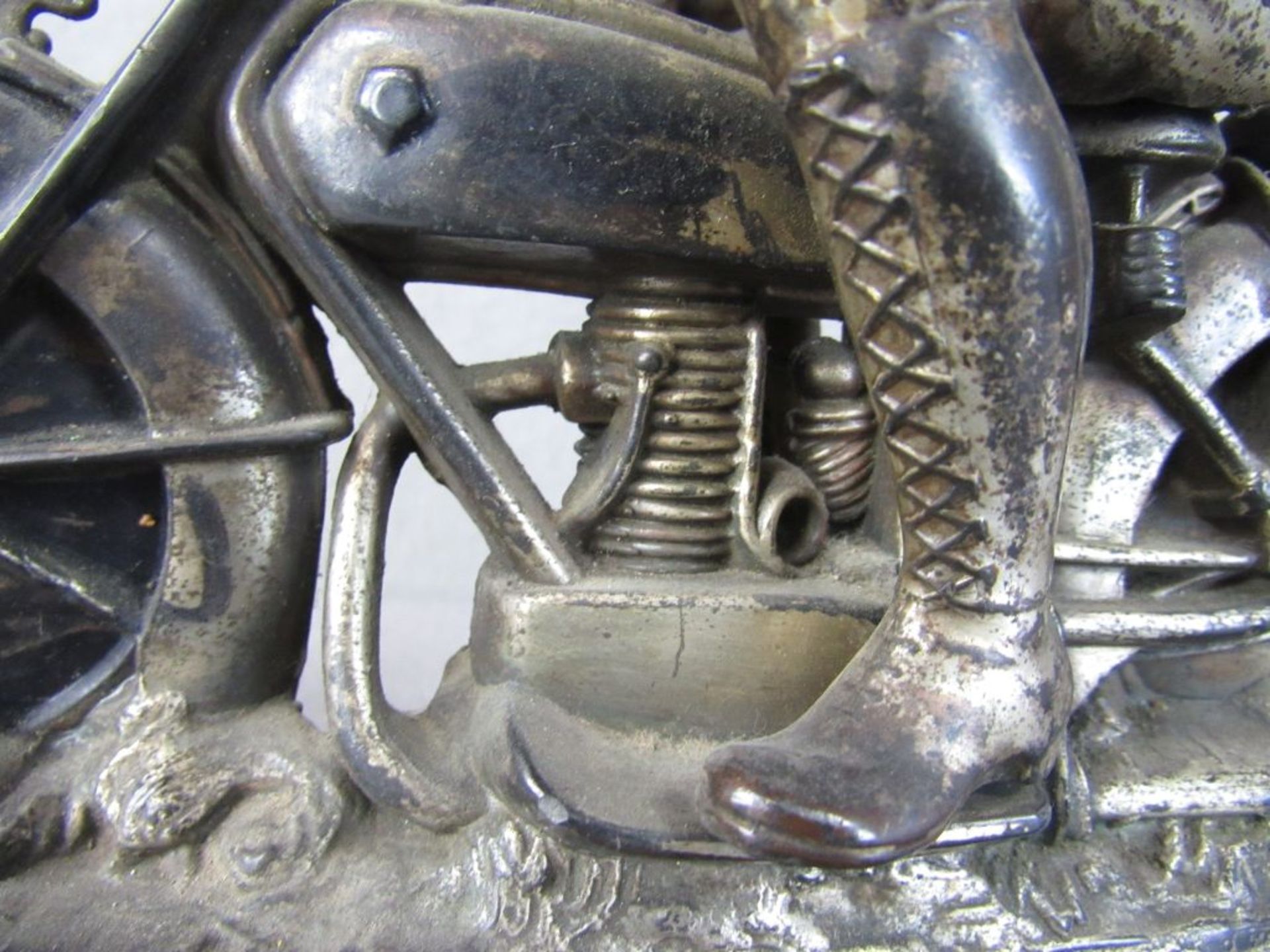 Skulptur Metall auf Marmorplinte Motorradfahrer 30er Jahre Länge:26cm - Image 6 of 7