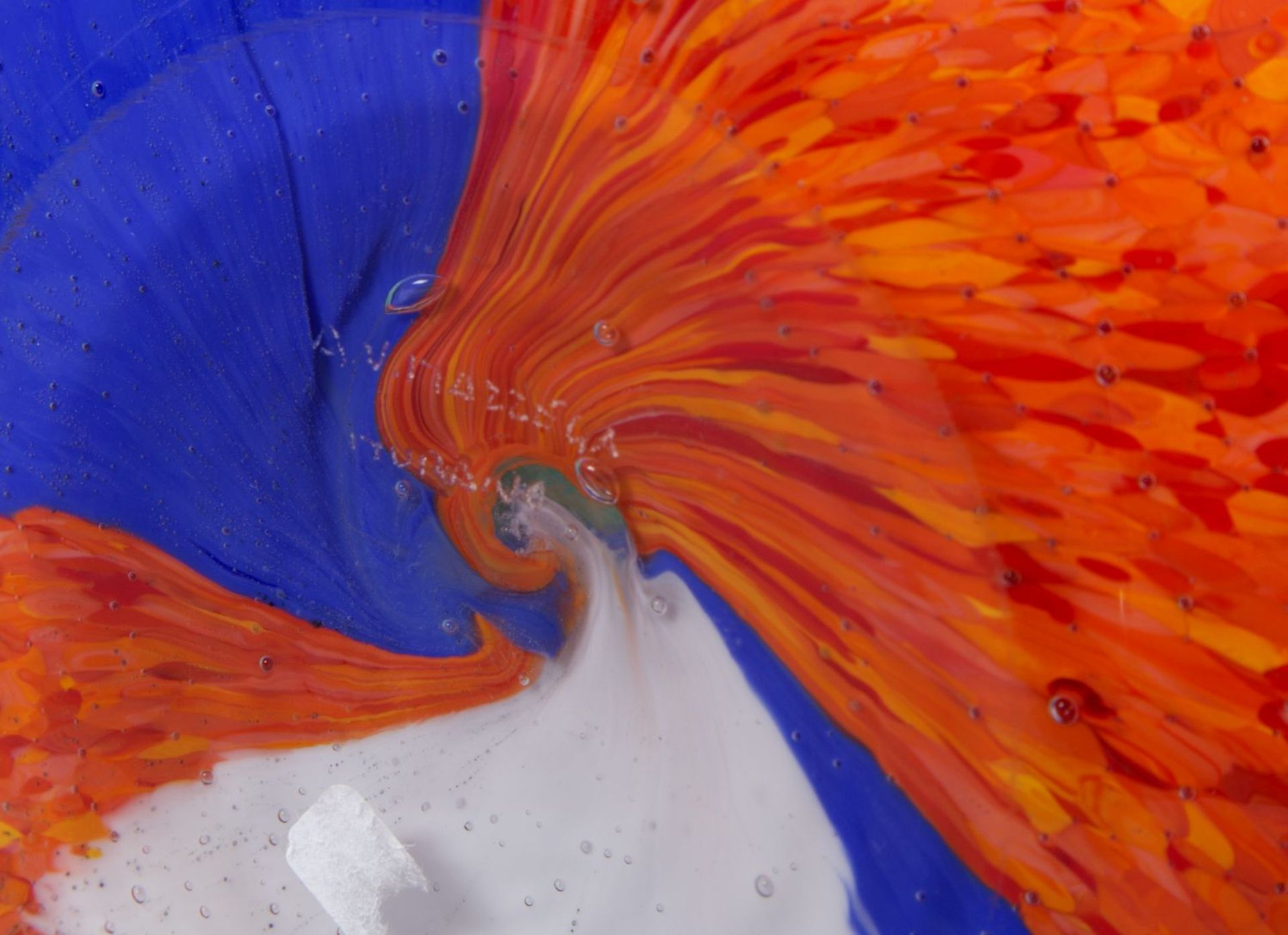 Murano-Vase "oriente"Farbloses Glas. Unterfangen mit versch.farbigen Einschmelzungen. Im Boden - Image 3 of 3