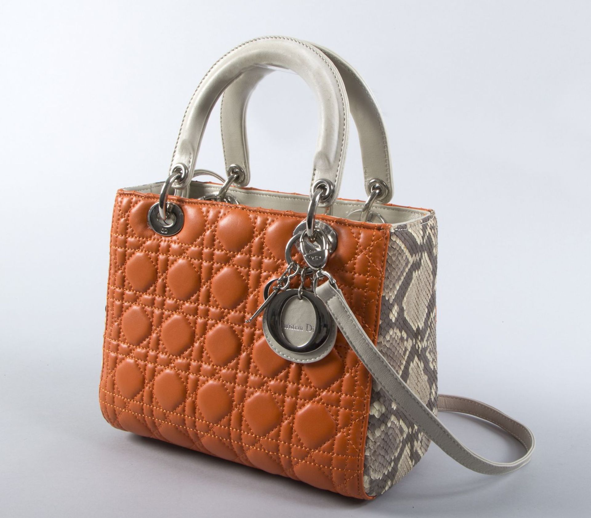 Christian Dior "Lady Dior" HandtascheOrangefarbenes Nappaleder mit der typischen Cannage-Steppung, - Bild 2 aus 5