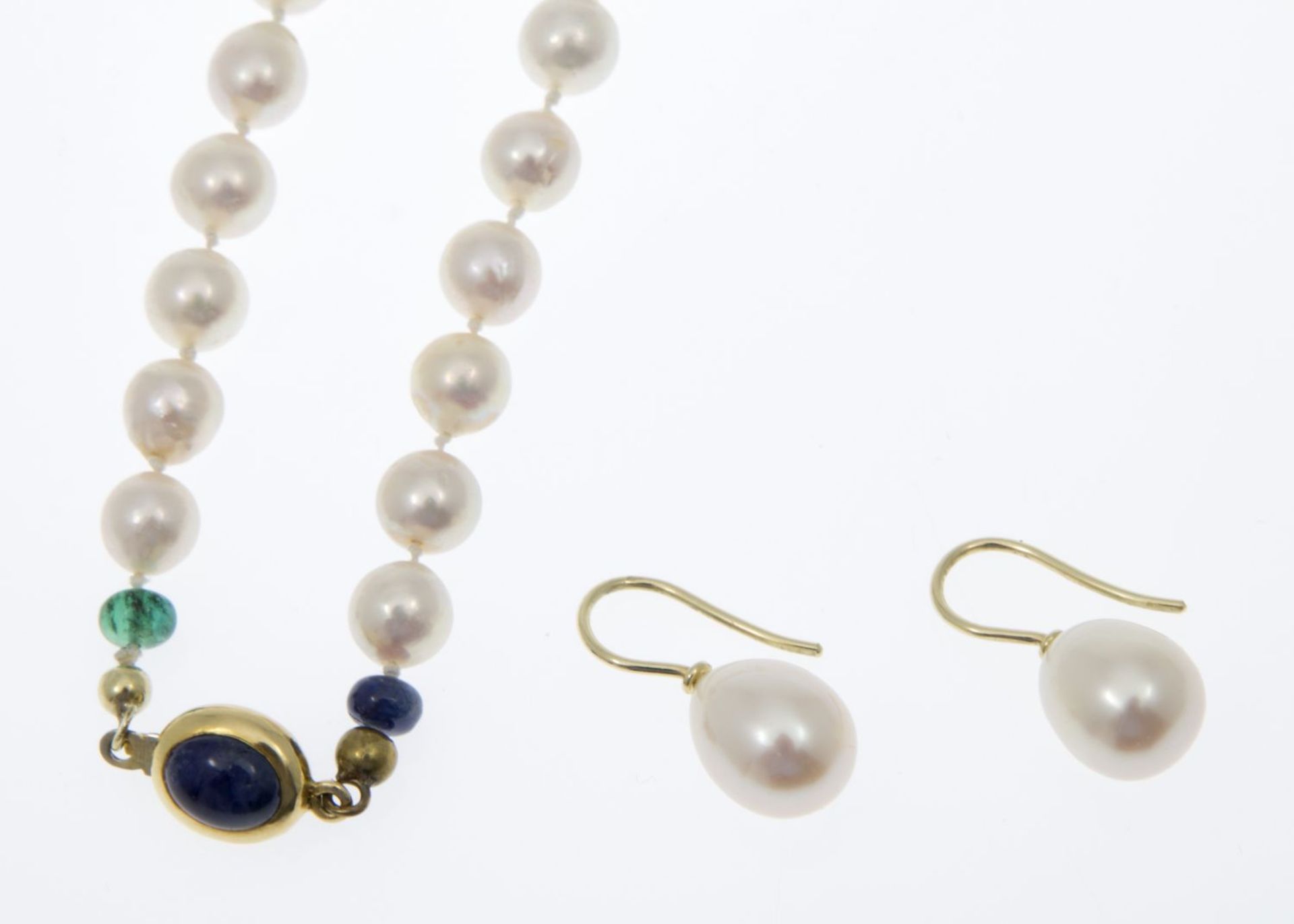 Perlencollier und 1 Paar -ohrgehänge
