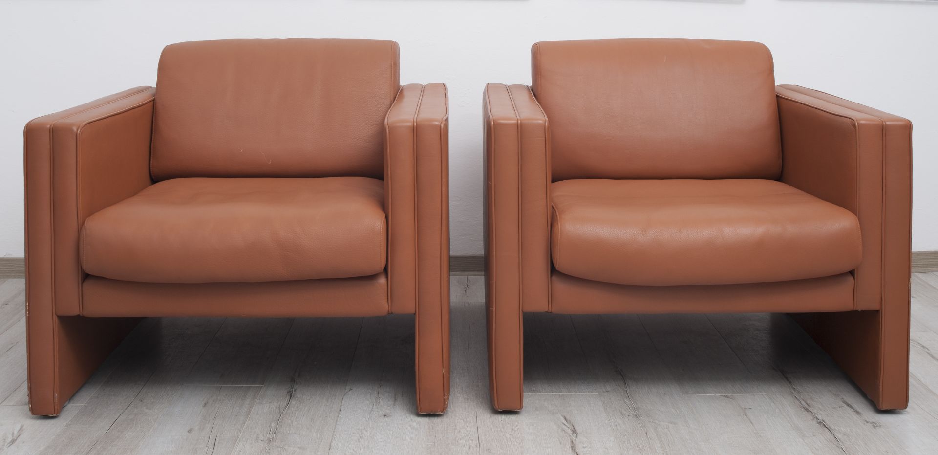 Ein Paar Sessel