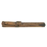 Messgerät, Mitte 19. Jh., ausklappbare Holzleiste mit Maßeinteilung, ausklappbareAbstandhalter,