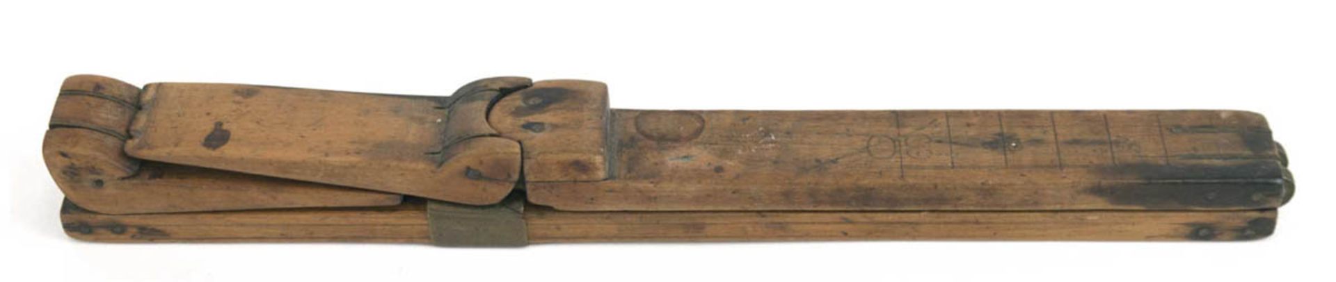 Messgerät, Mitte 19. Jh., ausklappbare Holzleiste mit Maßeinteilung, ausklappbareAbstandhalter,