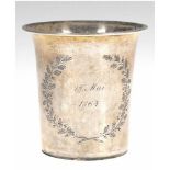 Becher, Silber mit Restvergoldung, punziert, ca. 70 g, von Eichenlaub gerahmtes Datum 13.Mai 1864,