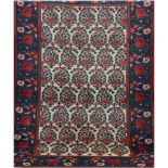 Persischer Hamadan, rot/blaugrundig, mit durchgehendem Muster, floralen Motiven, Kantenbelaufen,