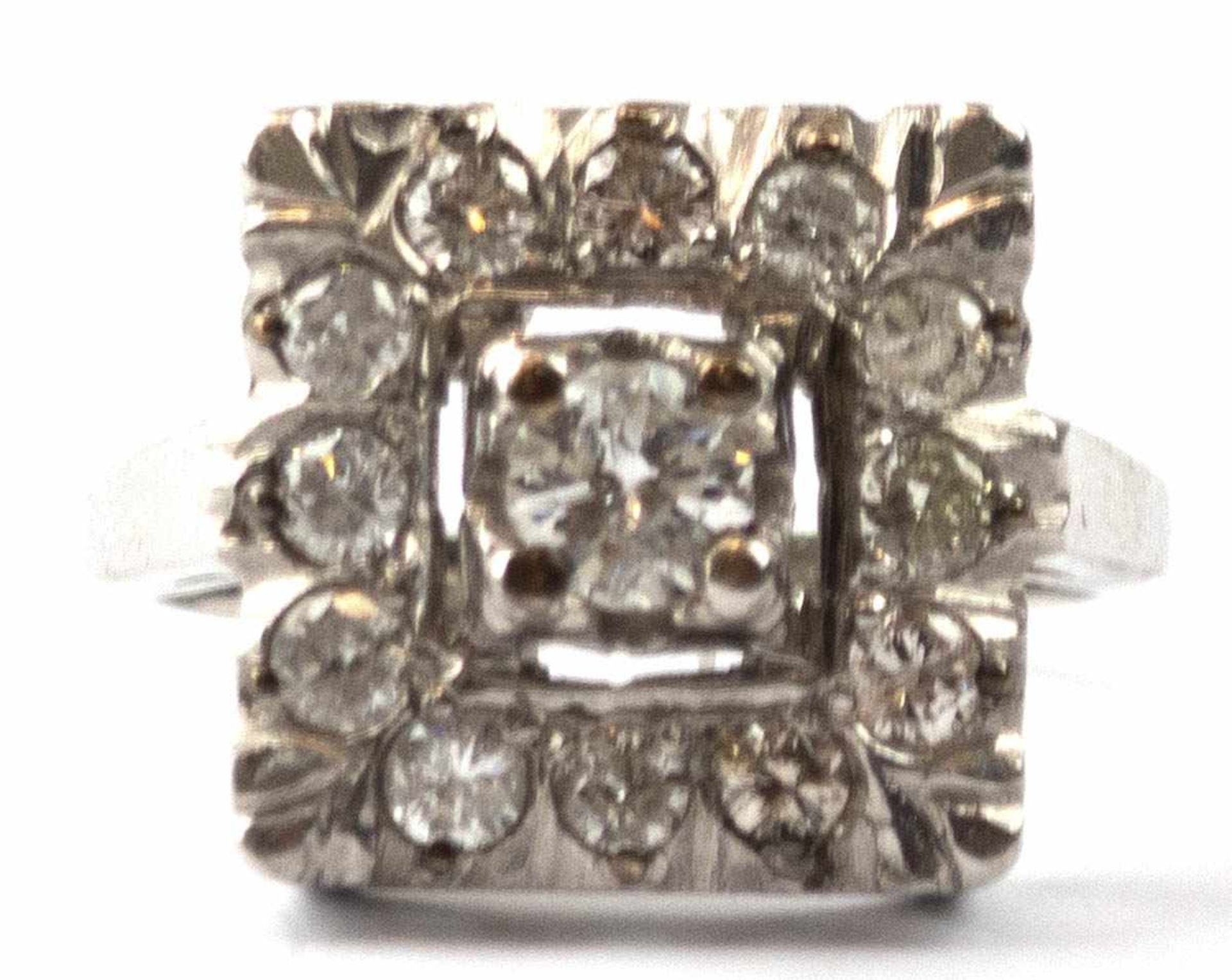 Brillant-Ring, Platin, ausgefasst mit 13 Brillanten von zus. ca. 1,09 ct., VS-P1, Gew.7,91 g, RG 55,