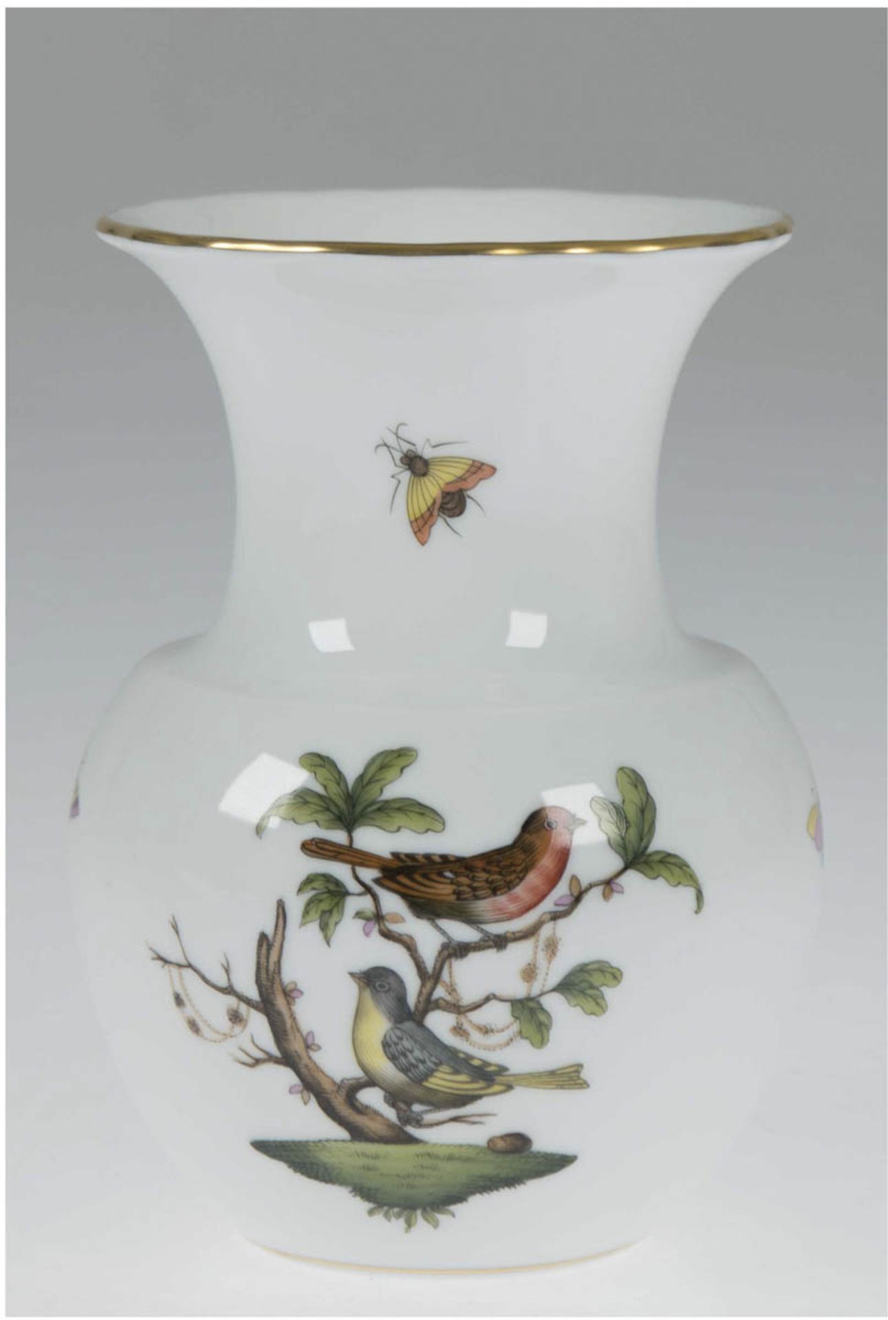 Herend-Vase, Victoria, Vogel- und Schmetterlingmotive, Goldrand, H. 14,5 cm