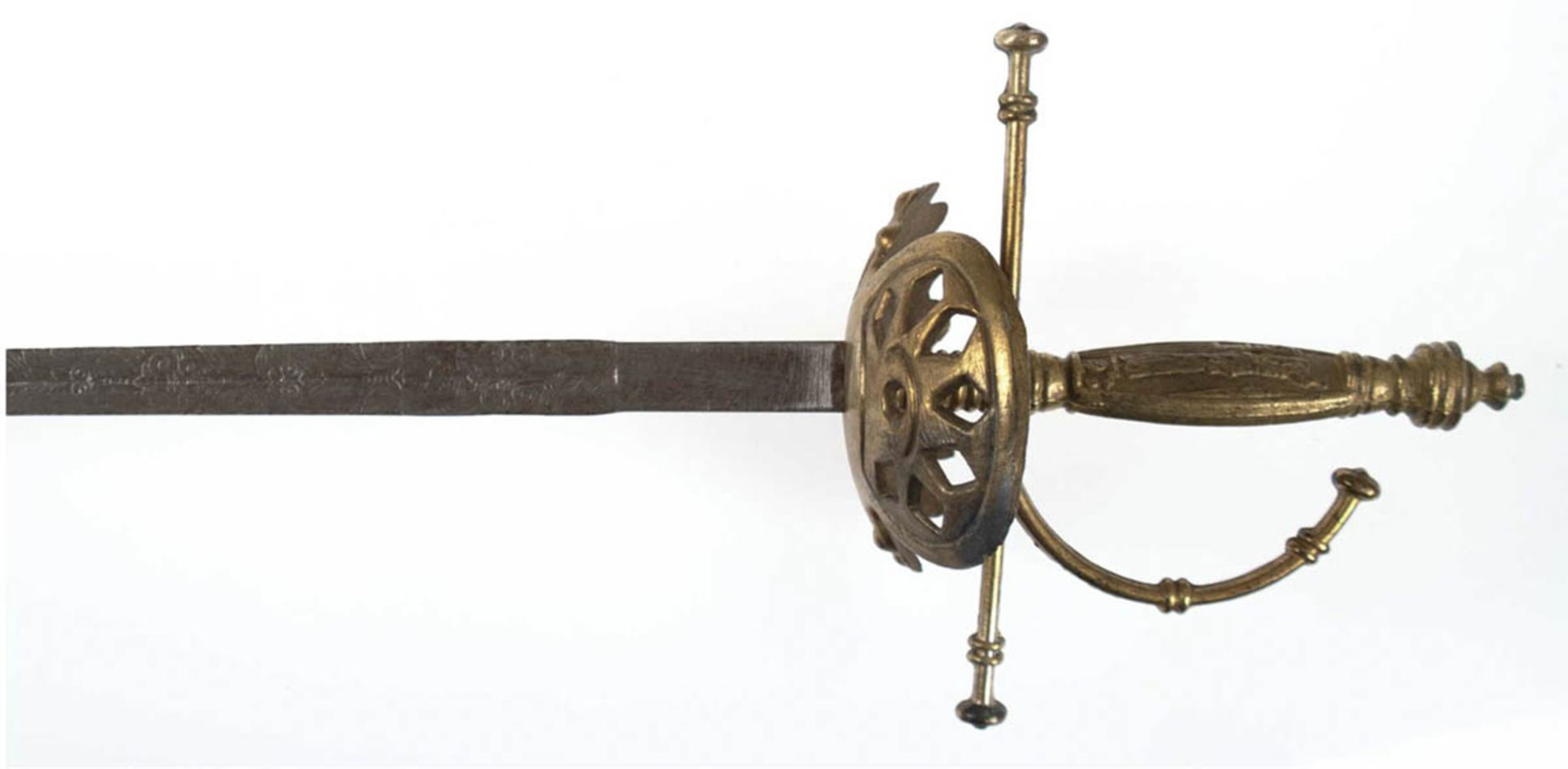 Degen, Deko, gerade, ziselierte Klinge mit bronziertem Metallgefäß, L. 101 cm