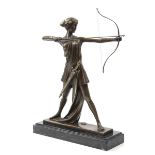 Bronze-Figur "Diana mit gespanntem Bogen und Schwert", Nachguß 20. Jh., signiert "F.D.Paris",