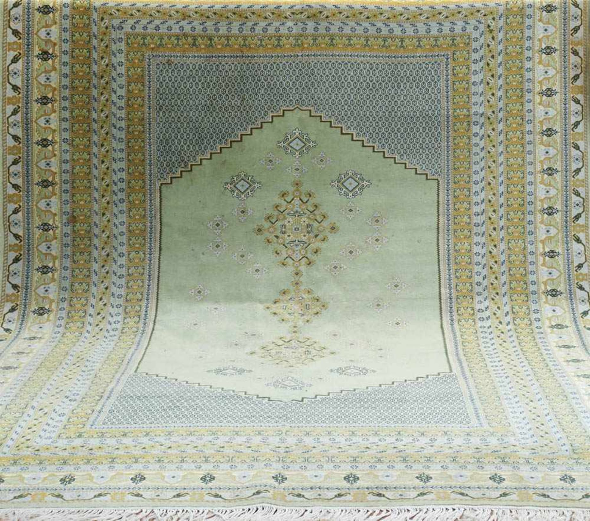 Orient-Teppich, Kirman, mehrfarbig, mit zentralem Medaillon und floralen Motiven, fleckig,335x250