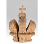 Marienkrone 19. Jh., Holz, wohl Süddeutschland, geschnitzt, in der Art einer geschlossenenKrone, mit