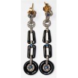 Ohrringe im Art Deco-Stil, 375er GG und Silber, Onyx ca. 8,0 ct., Saphire 0,28 ct.,Brillanten 0,41