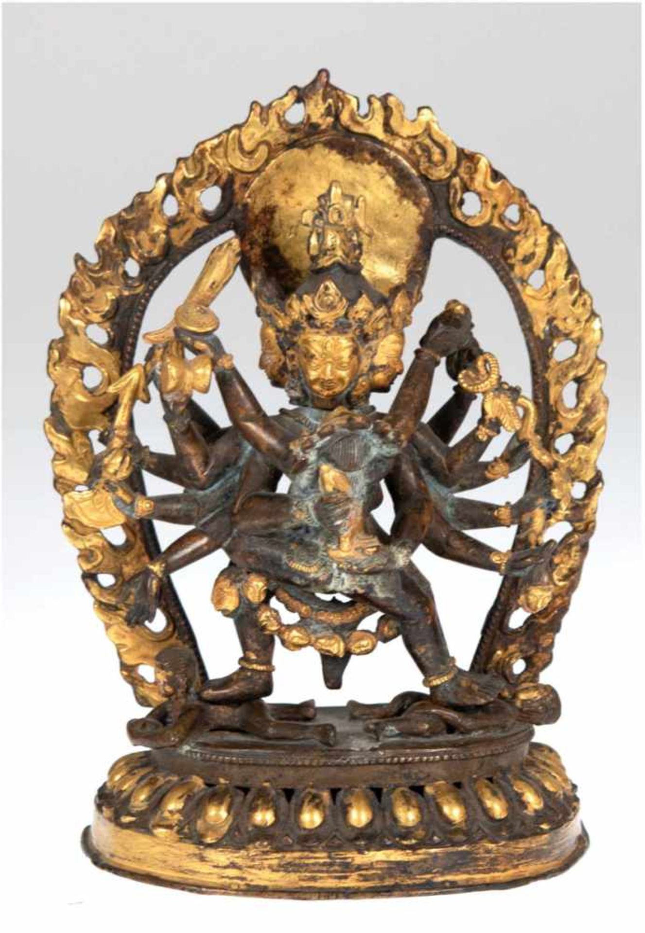 Bronze-Figur 'Chakrasamvara'Nepal/Tibet, Mitte 19.Jh., 12-armiger 4gesichtiger Gott Chakrasamvara,