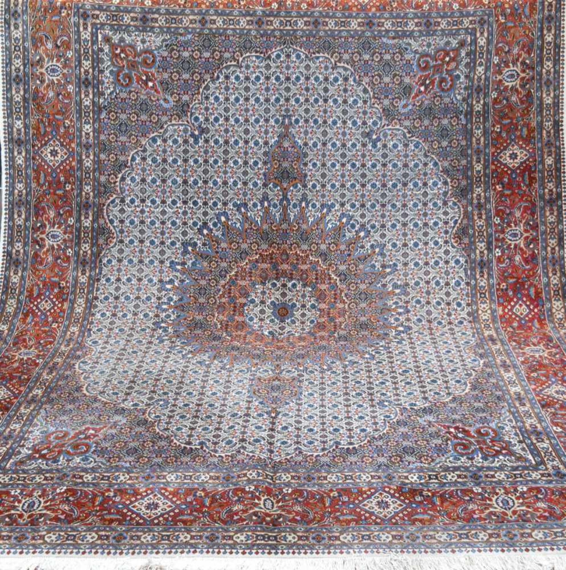 Teppich, Kashmar, Persien, hellgrundig mit Heratizeichnung, mit zentralem Medaillon u.floralen