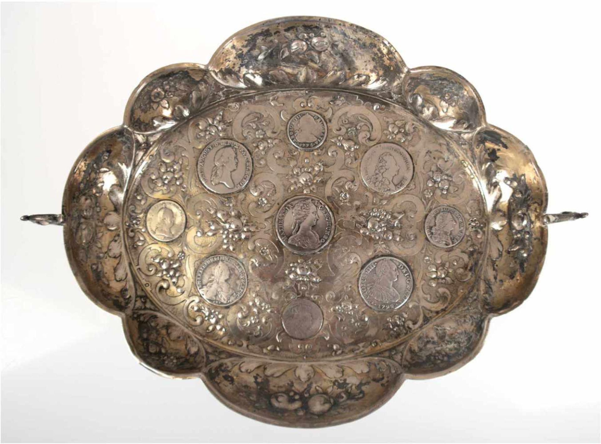 Münztablett, Ende 19. Jh., 800er Silber, punziert, ovale Form, mit 9 eingelassenen Münzen1773-