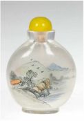 Snuff-Bottle, farbloses Glas, von innen bemalt mit Landschafts- und floraler Darstellungauf