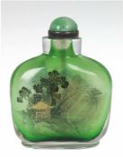 Snuff-Bottle, farbloses Glas, von innen bemalt mit Landschafts- und Floraldarstellung aufgrünem