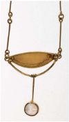 Filigranes Collier, 585er GG, Juwelierarbeit mit gefaßtem Mondstein, ges.-Gew. 5,1 g, L.37,5 cm
