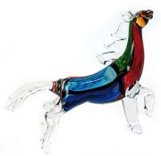 Glasfigur "Pferd", Italien, 20. Jh., Klarglas mit farbigen Einschmelzungen, H. 31 cm