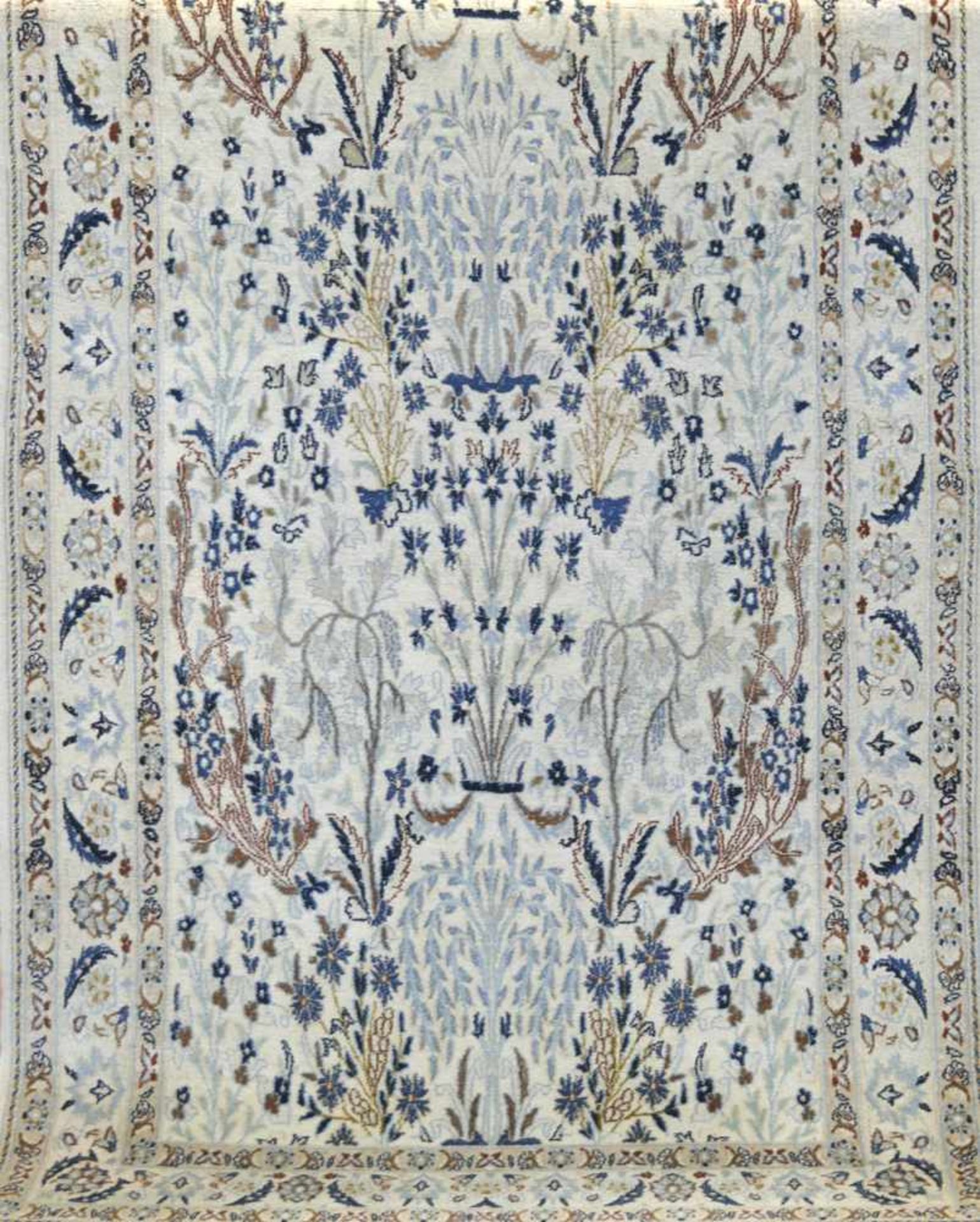 Teppich, hellgrundig, mit zentralem Floralmotiv, Reinigung empfohlen, 204x118 cm