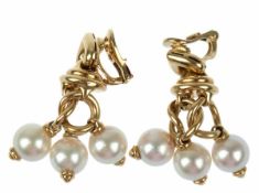 Perlen-Ohrclips, 750er GG, Bulgari punziert, verschlungene Form, je 3 beweglich anhängendePerlen mit
