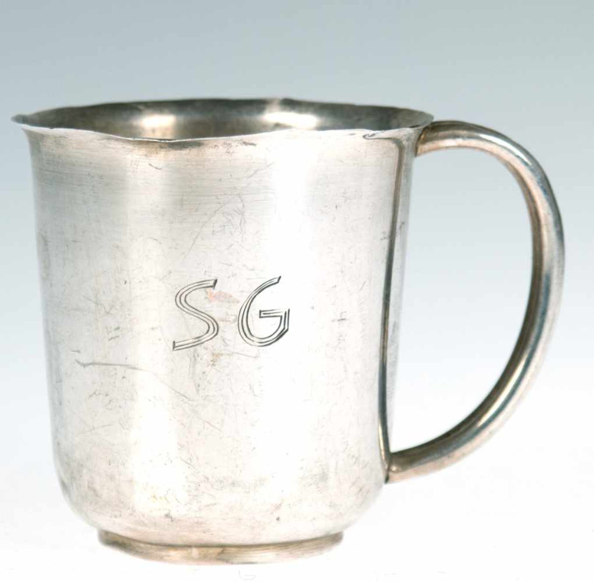 Henkelbecher, 925er Silber, mit Monogramm "SG", Gebrauchspuren, Gew. ca. 64 g