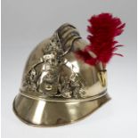 Feuerwehrhelm, Frankreich um 1895, Messing, frontseitig Emblem, bez. Sapeurs Pompiers,seitl. roter