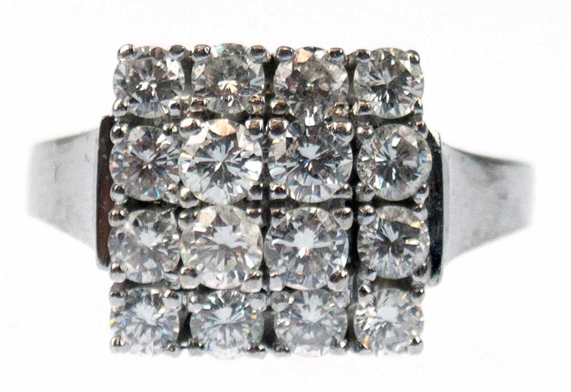 Brillant-Ring, 585er WG, mit 12 Vollschliffbrillanten, ca. 0,12 ct., im gestuften