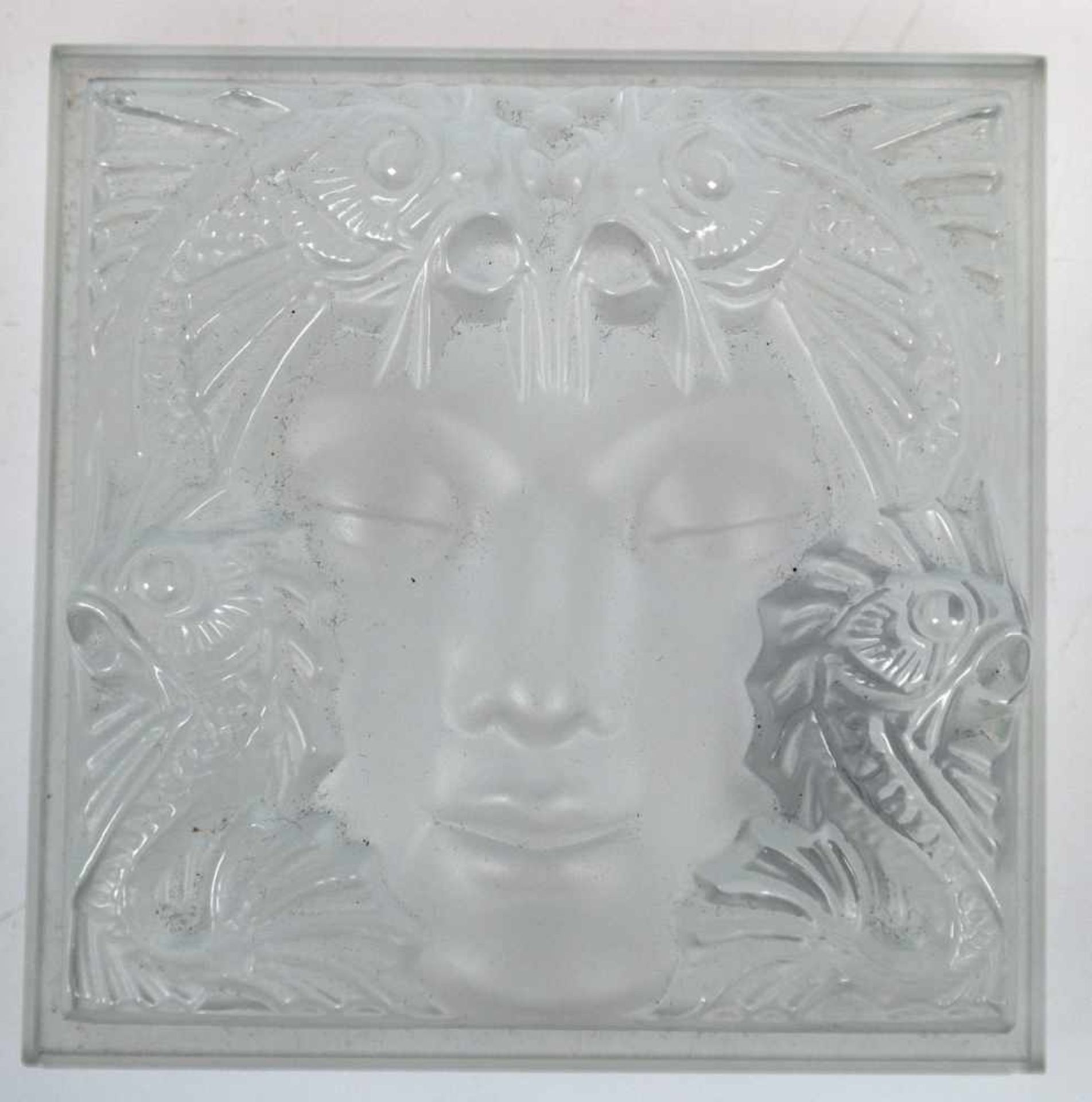 Lalique-Glasobjekt, mit reliefierter Darstellung einer Meerjungfrau, quadratische Form,